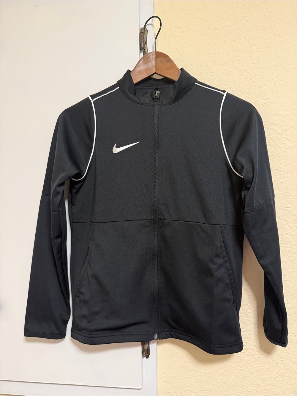 Nike Black Kids Full-Zip Jacket with White Piping